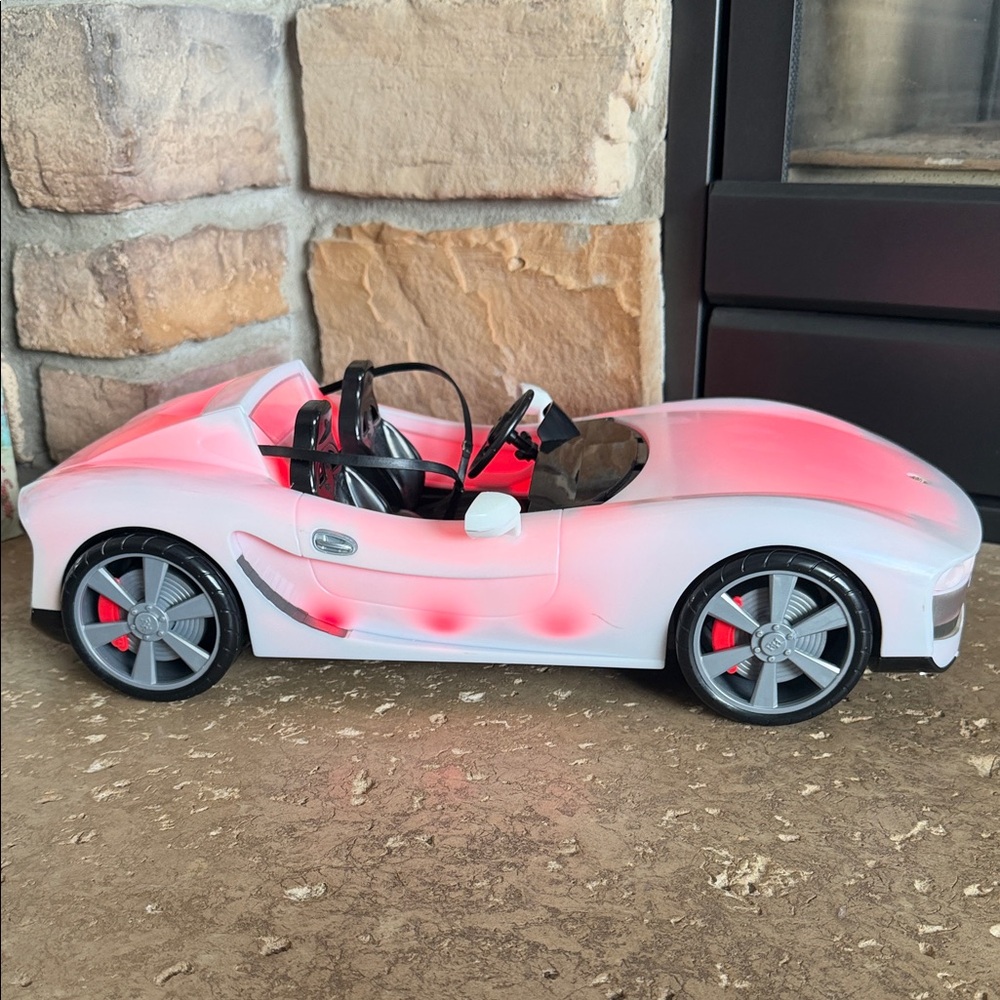 Super cute White Sports Car for Rainbow Dolls Changes colors - Picture 3 of 11